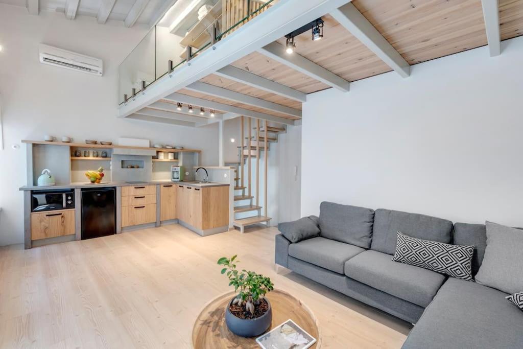Nomade vibrant living loft Lejlighed Ermoupoli Eksteriør billede